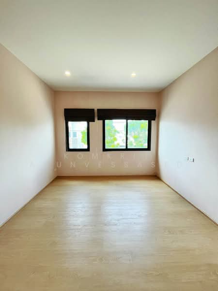 PLEX Onnut - Wongwaen, Bangkok, Sukhaphiban 2 Road, Dok Mai, Prawet, Bangkok, 3 Bedrooms, 150 sqm, Townhouse For Sale, by Komkrit Arunvessased, 500466630 - DDproperty.com