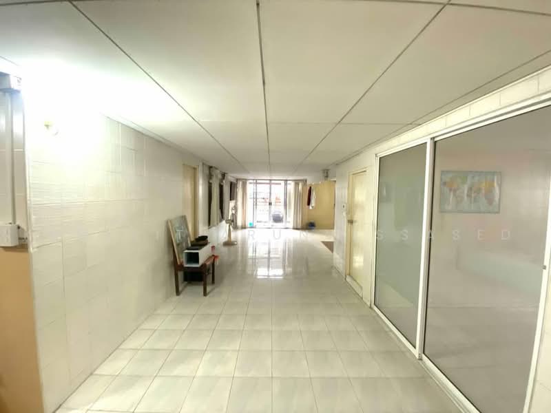3-BR House, Bangkok, Wang Thonglang, Bangkok, 3 Bedrooms, 150 sqm, Single Detached House For Sale, by Komkrit Arunvessased, 500466645 - DDproperty.com