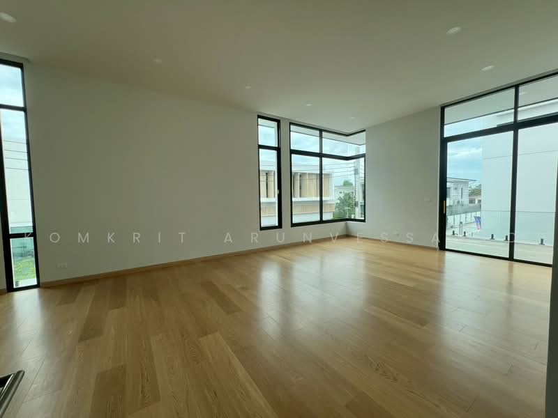 The Master Ekkamai-Ramintra, Bangkok, Soi Ramintra 39, Tha Rang, Bang Khen, Bangkok, 4 Bedrooms, 419 sqm, Single Detached House For Rent, by Komkrit Arunvessased, 500466660 - DDproperty.com