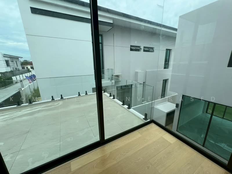 The Master Ekkamai-Ramintra, Bangkok, Soi Ramintra 39, Tha Rang, Bang Khen, Bangkok, 4 Bedrooms, 419 sqm, Single Detached House For Rent, by Komkrit Arunvessased, 500466660 - DDproperty.com