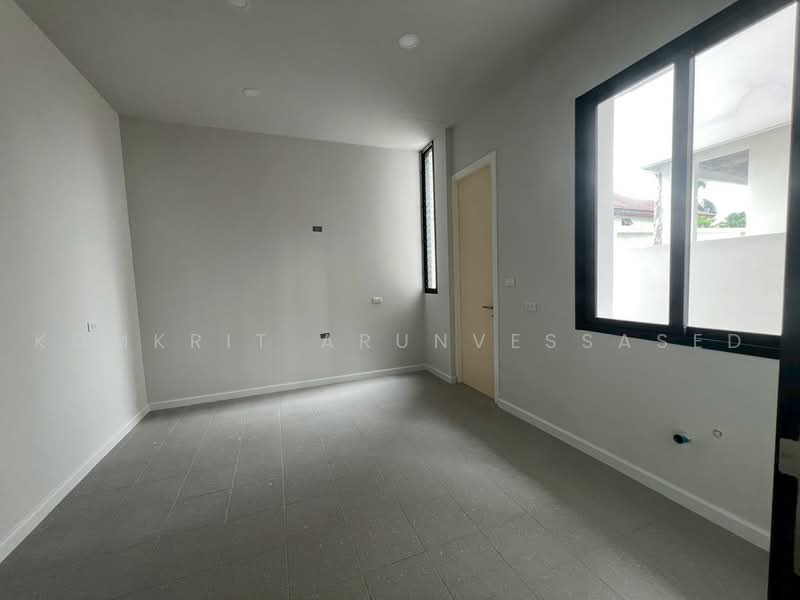 The Master Ekkamai-Ramintra, Bangkok, Soi Ramintra 39, Tha Rang, Bang Khen, Bangkok, 4 Bedrooms, 419 sqm, Single Detached House For Rent, by Komkrit Arunvessased, 500466660 - DDproperty.com