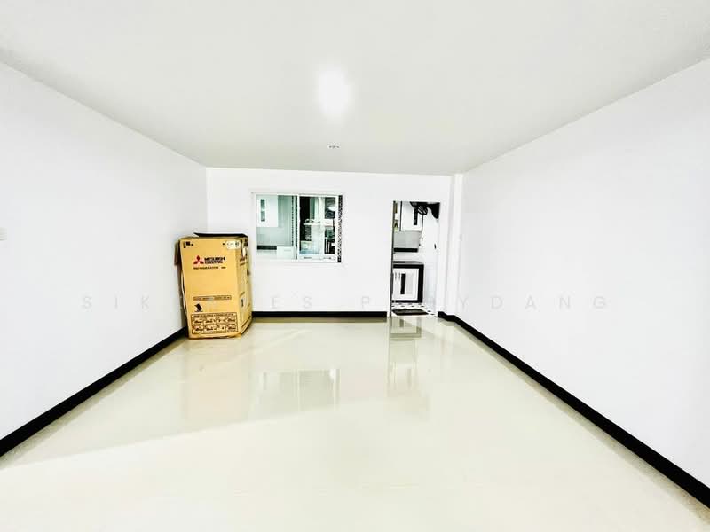 3-BR Townhouse, Chon Buri (Pattaya), Ban Bung, Chon Buri (Pattaya), 3 Bedrooms, 150 sqm, Townhouse For Sale, by Sikkares Ploydang, 500466680 - DDproperty.com