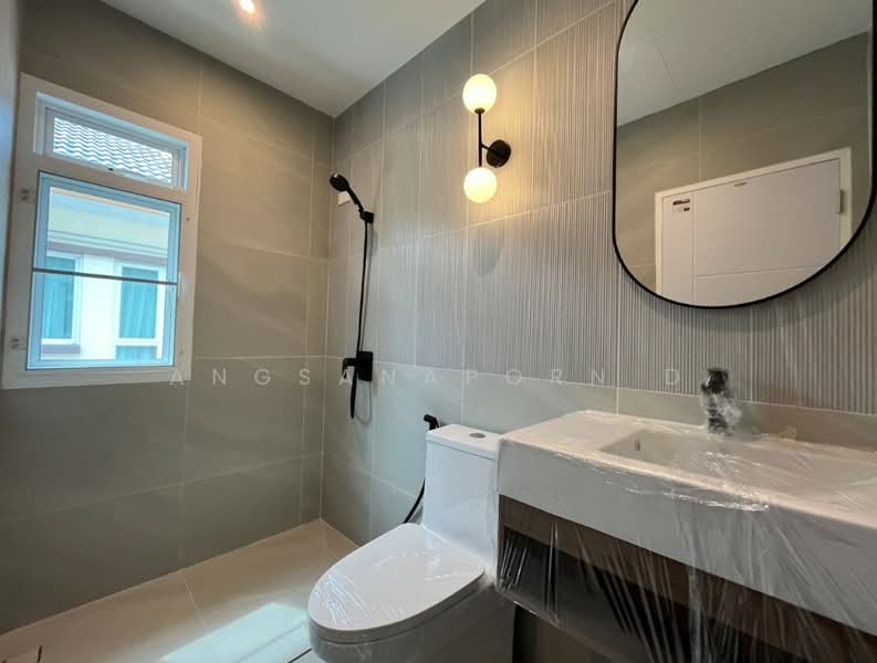 Bangkok Boulevard Signature Sathorn-Pinklao : บางกอก บูเลอวาร์ด ซิกเนเจอร์ สาทร-ปิ่นเกล้า, นนทบุรี, ถนน บางกรวย-จงถนอม, มหาสวัสดิ์, บางกรวย, นนทบุรี, 242 ตร.ม., บ้านเดี่ยว ขาย, โดย Angsanaporn D, 500466689 - DDproperty.com