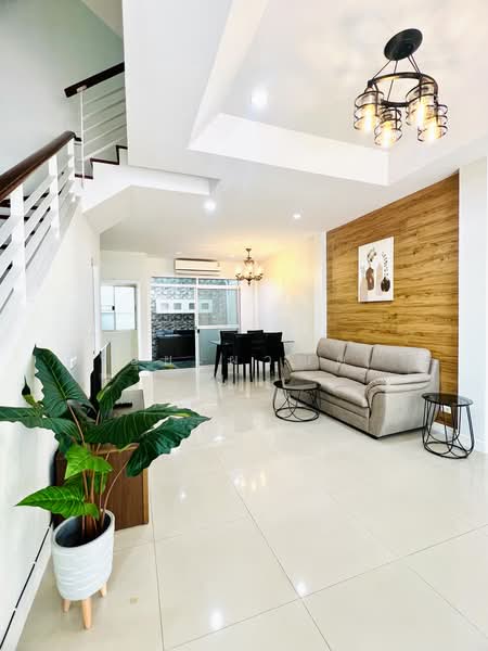 Baan Klang Muang Srinakarin – Onnut : บ้านกลางเมือง ศรีนครินทร์ – อ่อนนุช, กรุงเทพ, 174 ซอย อ่อนนุช 70/1, ประเวศ, กรุงเทพ, 164 ตร.ม., ทาวน์เฮ้าส์ ขาย, โดย ปุ้ย ผาณิต, 500466727 - DDproperty.com