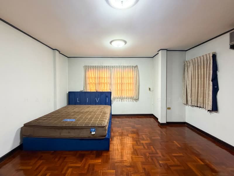 Chaiyapruek Bangwaek, Bangkok, Bang Waek Road, Bang Phai, Bang Khae, Bangkok, 4 Bedrooms, 200 sqm, Single Detached House For Sale, by Haus Living Estate, 500466805 - DDproperty.com