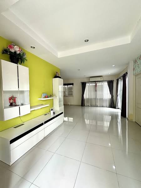 Villa Nova Teparak, Samut Prakan, Tamru-Bang Phli Road, Bangphli Yai, Bang Plee, Samut Prakan, 4 Bedrooms, 220 sqm, Single Detached House For Sale, by Rinrada Saelee, 500466848 - DDproperty.com