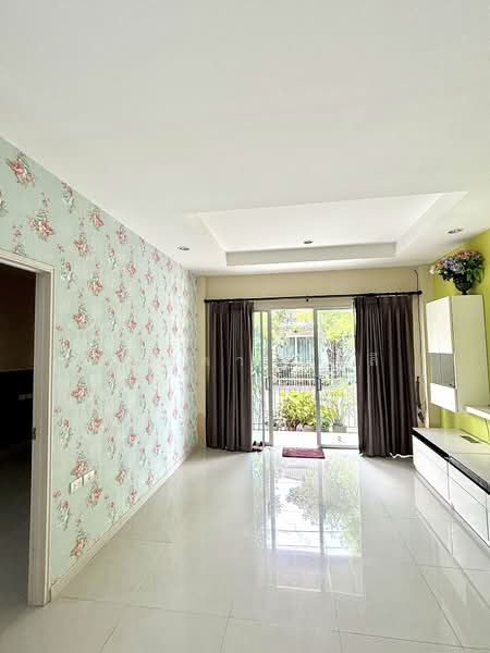 Villa Nova Teparak, Samut Prakan, Tamru-Bang Phli Road, Bangphli Yai, Bang Plee, Samut Prakan, 4 Bedrooms, 220 sqm, Single Detached House For Sale, by Rinrada Saelee, 500466848 - DDproperty.com