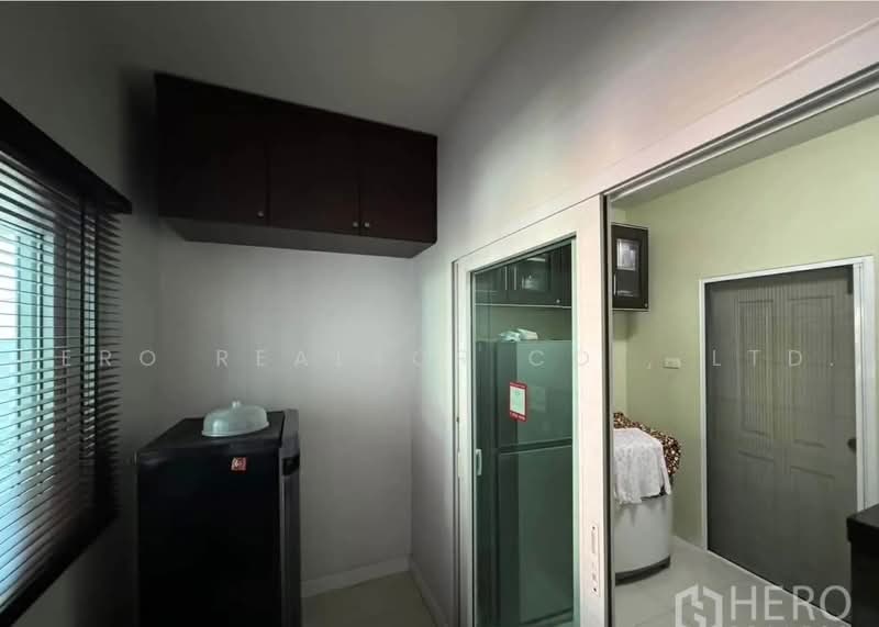 For Rent 4 Bedroom Detached House Sukhumvit 71 Pridi Banomyong, Watthana Bangkok HRE01164, Bangkok, Phra Kanong Nua, Watthana, Bangkok, 4 Bedrooms, 250 sqm, Single Detached House For Rent, by Hero Realtor Co., Ltd., 500466854 - DDproperty.com