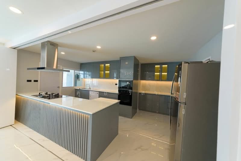 D.S. Tower 1 Sukhumvit 33, Bangkok, Soi Phrom Chit, Khlong Tan Nua, Watthana, Bangkok, 3 Bedrooms, 249 sqm, Condo For Rent, by คุณอาริสา, 500466873 - DDproperty.com
