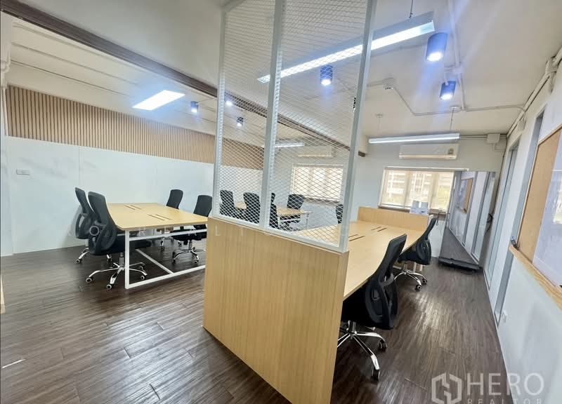 For Rent Office Space 80 sqm near BTS Saint Louis, Bang Rak Bangkok HRE01165, Bangkok, Silom, Bang Rak, Bangkok, , 80 sqm, Office Space For Rent, by Hero Realtor Co., Ltd., 500466887 - DDproperty.com
