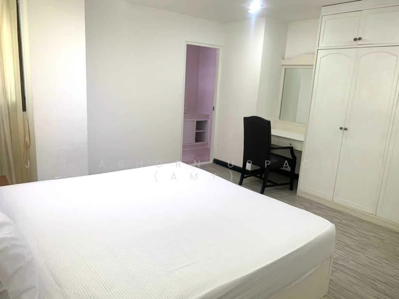 The Waterford Thonglor 11, Bangkok, 219 Soi Thonglor Sukhumvit Road, Khlong Tan Nua, Watthana, Bangkok, 3 Bedrooms, 198 sqm, Condo For Rent, by Juthabhorn Uppachit (Amy), 500466928 - DDproperty.com