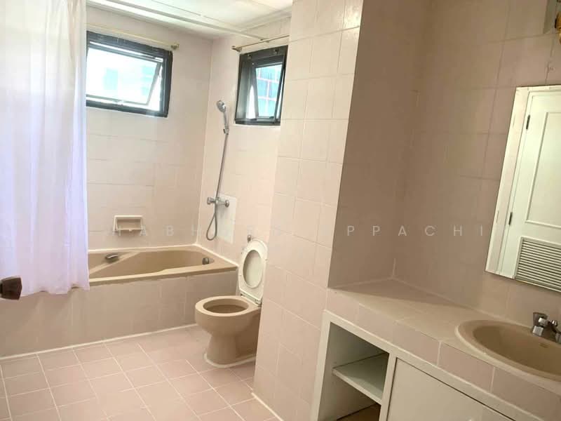 The Waterford Thonglor 11, Bangkok, 219 Soi Thonglor Sukhumvit Road, Khlong Tan Nua, Watthana, Bangkok, 3 Bedrooms, 198 sqm, Condo For Rent, by Juthabhorn Uppachit (Amy), 500466928 - DDproperty.com