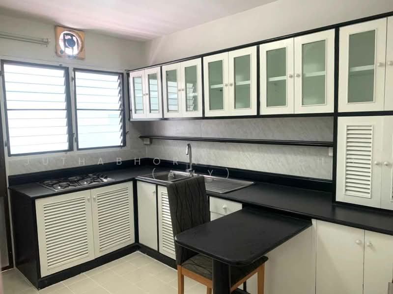 The Waterford Thonglor 11, Bangkok, 219 Soi Thonglor Sukhumvit Road, Khlong Tan Nua, Watthana, Bangkok, 3 Bedrooms, 198 sqm, Condo For Rent, by Juthabhorn Uppachit (Amy), 500466928 - DDproperty.com
