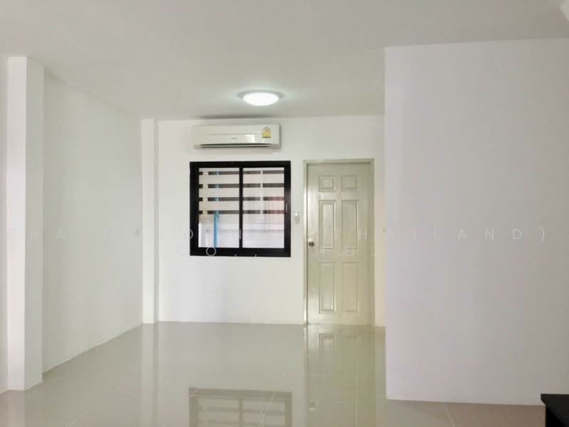 The enter click, Bangkok, Soi Kanchanapisek 39 Yaek 12, Dok Mai, Prawet, Bangkok, 2 Bedrooms, 100 sqm, Townhouse For Sale, by ERA Holding (Thailand) Co., Ltd., 500466939 - DDproperty.com
