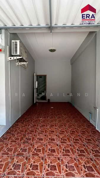 ขายทาวน์เฮ้าส์2ชั้น หมู่บ้านเดอะพลัส ศรีราชา ใกล้ถนนใหญ่ (HL-37715), ชลบุรี, สุรศักดิ์, ศรีราชา, ชลบุรี, 80 ตร.ม., ทาวน์เฮ้าส์ ขาย, โดย ERA Thailand, 500466944 - DDproperty.com