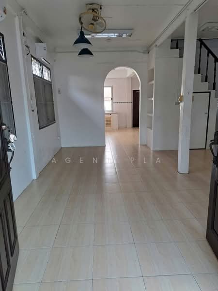 Home Office for Rent in Sukhumvit Area, Near BTS Udom Suk (SPSAD4114), Bangkok, Bang Na Nuea, Bang Na, Bangkok, 3 Bedrooms, 200 sqm, Single Detached House For Rent, by Agent Pla, 500467014 - DDproperty.com