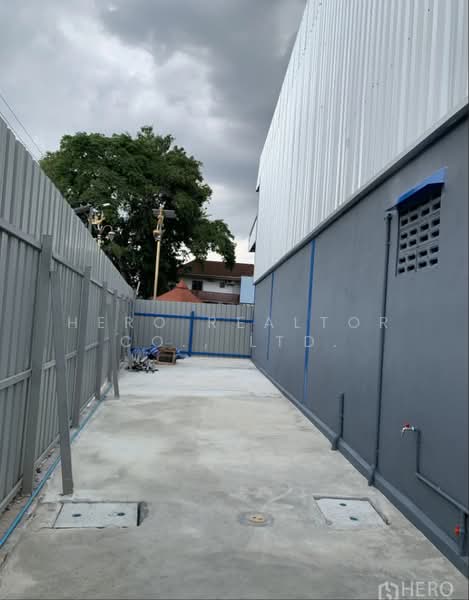 For Rent Warehouse 692 sqm near Suvarnabhumi Airport, Bang Phli Samut Prakan HRE01103, Samut Prakan, Rachathewa, Bang Plee, Samut Prakan, , 692 sqm, Warehouse/Factory For Rent, by Hero Realtor Co., Ltd., 500467022 - DDproperty.com