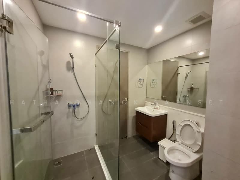 Fifty Fifth Tower, Bangkok, 84 Soi Sukhumvit 55, Sukhumvit Road, Khlong Tan Nua, Watthana, Bangkok, 2 Bedrooms, 76 sqm, Condo For Rent, by Hathaichanok Saenset, 500467030 - DDproperty.com