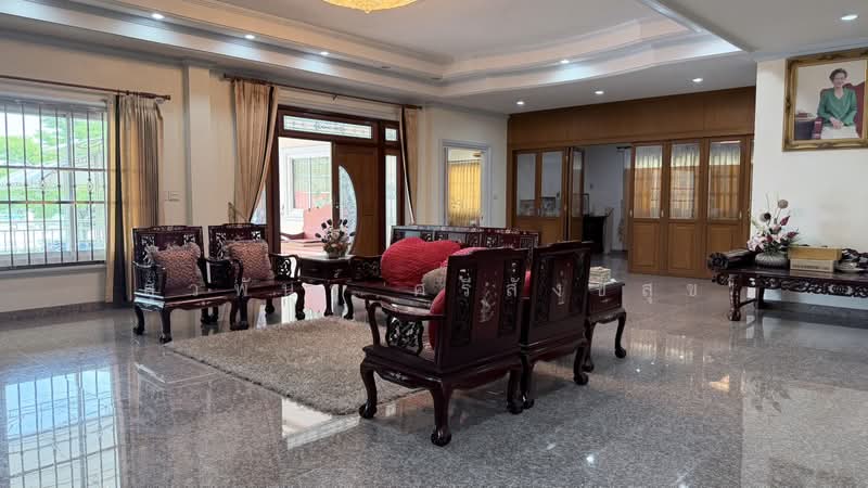 Land for Sale 10 Rai (Pink City Plan) in Na Di, Samut Sakhon with 3 Luxury Houses, Samut Sakhon, Na Di, Muang Samut Sakhon, Samut Sakhon, , 16,000 sqm, Land For Sale, by สุวพันธุ์ ศรีสังข์สุข, 500467036 - DDproperty.com