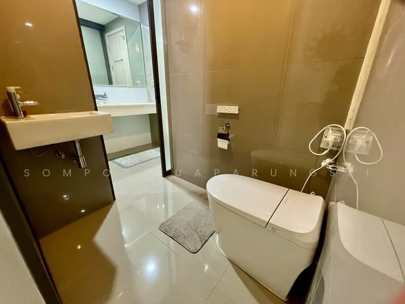 Rhythm Sukhumvit 42, Bangkok, Soi Sukhumvit 42, Sukhumvit Road, Phra Kanong, Khlong Toei, Bangkok, 1 Bedroom, 45 sqm, Condo For Rent, by Sompob Buaparungsri, 500467066 - DDproperty.com