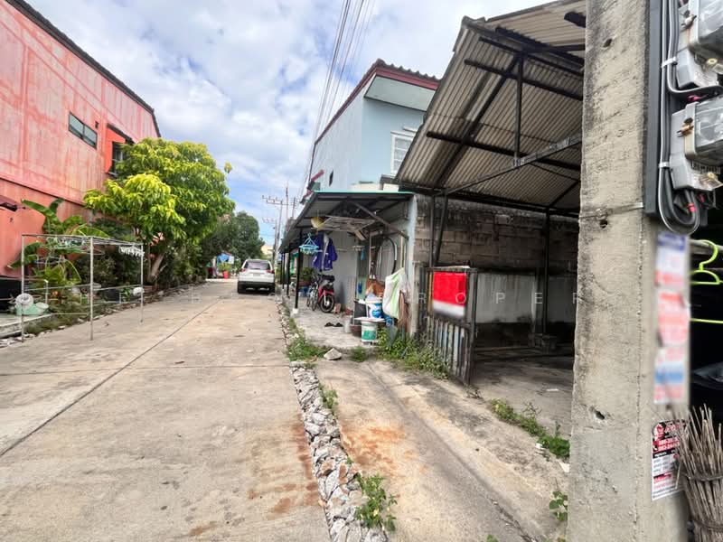Thendad Village, Nakhon Pathom, Ban Mai, Sam Phran, Nakhon Pathom, 1 Bedroom, 150 sqm, Townhouse For Sale, by The Best Property ลูกปลา, 500467096 - DDproperty.com