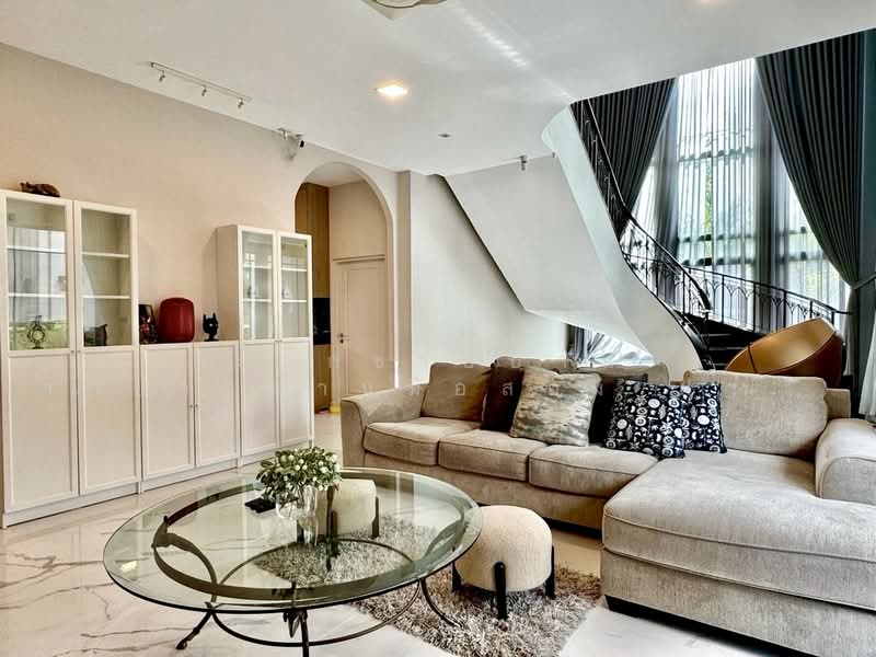 Grand Bangkok Boulevard Bangna-Onnut : แกรนด์ บางกอก บูเลอวาร์ด บางนา - อ่อนนุช, กรุงเทพ, ถนน สุขาภิบาล 2, ดอกไม้, ประเวศ, กรุงเทพ, 510 ตร.ม., บ้านเดี่ยว ให้เช่า, โดย ฝากขายบ้าน ฝากขายบ้านมือสอง ฝากขายอสัง Realty HuB, 500467100 - DDproperty.com