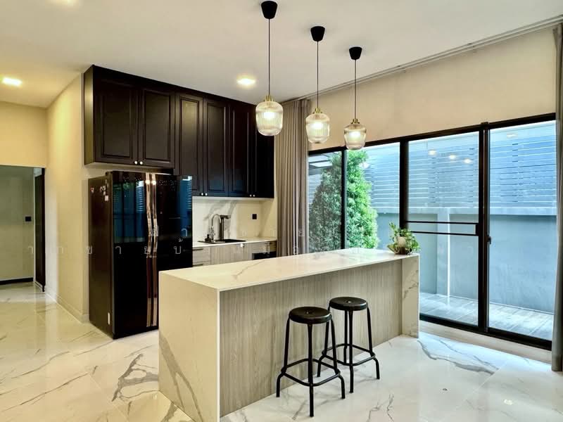 Grand Bangkok Boulevard Bangna-Onnut : แกรนด์ บางกอก บูเลอวาร์ด บางนา - อ่อนนุช, กรุงเทพ, ถนน สุขาภิบาล 2, ดอกไม้, ประเวศ, กรุงเทพ, 510 ตร.ม., บ้านเดี่ยว ให้เช่า, โดย ฝากขายบ้าน ฝากขายบ้านมือสอง ฝากขายอสัง Realty HuB, 500467100 - DDproperty.com