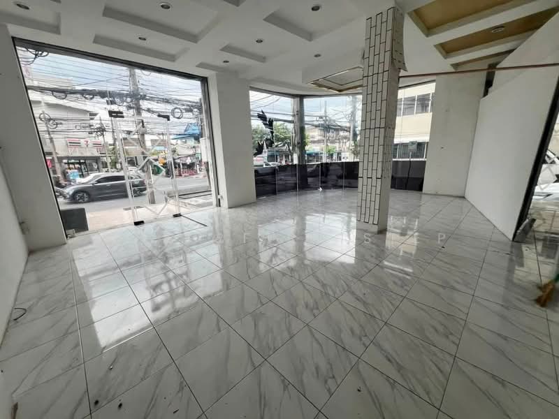 4.5-Storey Corner Commercial Shophouse, Corner Unit, Main Roadfront, Highly Visible, On Nut 41, Bangkok, Suan Luang, Suan Luang, Bangkok, , 450 sqm, Shophouse For Rent, by LINE @firststep, 500467107 - DDproperty.com
