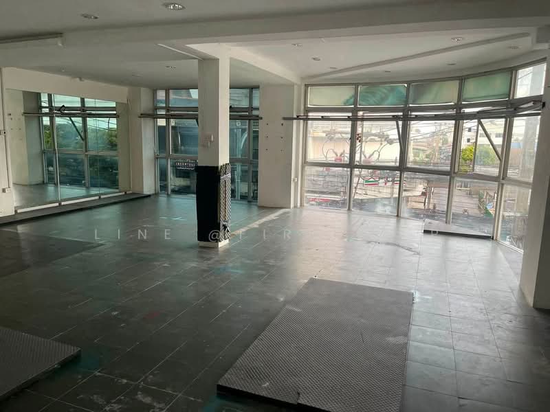 4.5-Storey Corner Commercial Shophouse, Corner Unit, Main Roadfront, Highly Visible, On Nut 41, Bangkok, Suan Luang, Suan Luang, Bangkok, , 450 sqm, Shophouse For Rent, by LINE @firststep, 500467107 - DDproperty.com