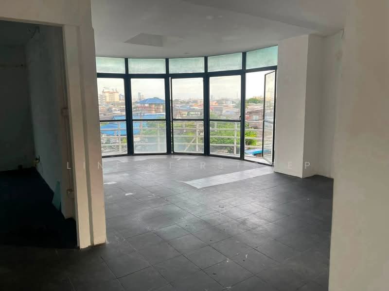 4.5-Storey Corner Commercial Shophouse, Corner Unit, Main Roadfront, Highly Visible, On Nut 41, Bangkok, Suan Luang, Suan Luang, Bangkok, , 450 sqm, Shophouse For Rent, by LINE @firststep, 500467107 - DDproperty.com