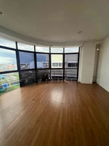 4.5-Storey Corner Commercial Shophouse, Corner Unit, Main Roadfront, Highly Visible, On Nut 41, Bangkok, Suan Luang, Suan Luang, Bangkok, , 450 sqm, Shophouse For Rent, by LINE @firststep, 500467107 - DDproperty.com