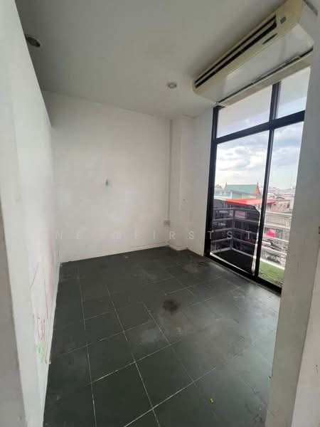 4.5-Storey Corner Commercial Shophouse, Corner Unit, Main Roadfront, Highly Visible, On Nut 41, Bangkok, Suan Luang, Suan Luang, Bangkok, , 450 sqm, Shophouse For Rent, by LINE @firststep, 500467107 - DDproperty.com
