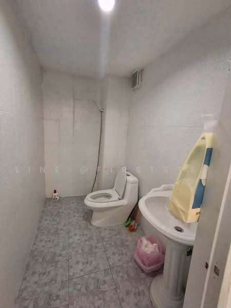 4.5-Storey Corner Commercial Shophouse, Corner Unit, Main Roadfront, Highly Visible, On Nut 41, Bangkok, Suan Luang, Suan Luang, Bangkok, , 450 sqm, Shophouse For Rent, by LINE @firststep, 500467107 - DDproperty.com