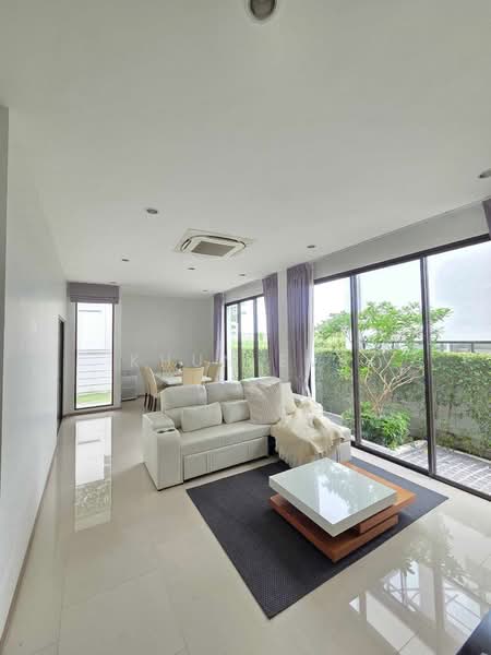 Aerie Srinakarin-Krungthepkreetha, Bangkok, Srinakarin - Romklao Road, Khlong Song Ton Nun, Lat Krabang, Bangkok, 4 Bedrooms, 390 sqm, Single Detached House For Rent, by Khun EVE, 500467164 - DDproperty.com