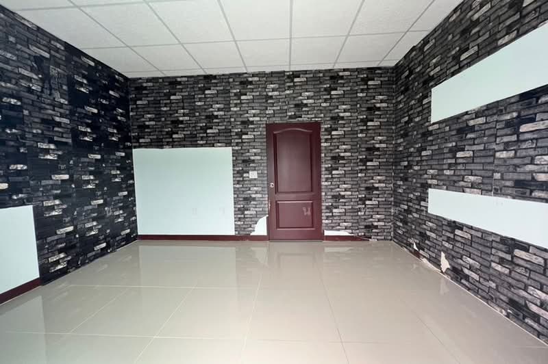 Chatpailin Ladlumkaew, Pathum Thani, Khlong Yai Road, Na-Mai, Lat Lum Kaeo, Pathum Thani, 2 Bedrooms, 100 sqm, Townhouse For Sale, by ชนะชาติ นนท์ตา, 500467189 - DDproperty.com