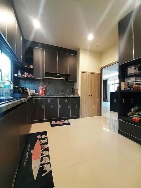 The Palm Krungthep Kreetha-Wongwaen, Bangkok, 29 Krungthep Kreetha Road, Saphan Sung, Bangkok, 4 Bedrooms, 308 sqm, Single Detached House For Rent, by HOME Real Estate Service, 500467252 - DDproperty.com