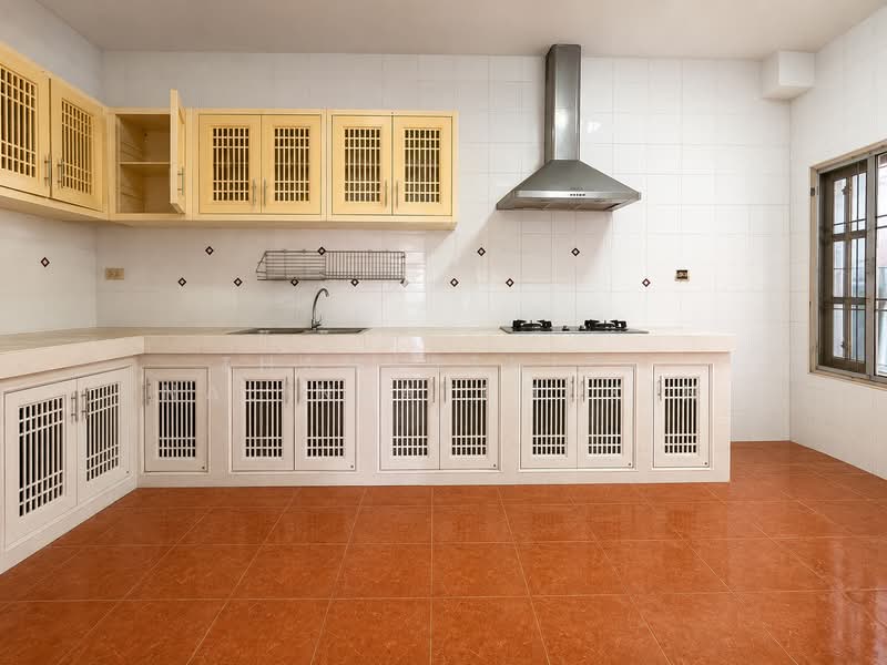 หมู่บ้านทัศนีย์ สุขสวัสดิ์ 26, Bangkok, Bangpakok, Rat Burana, Bangkok, 3 Bedrooms, 120 sqm, Semi-Detached House (Twin House) For Sale, by Thanyathita Nalinratphokin, 500467273 - DDproperty.com