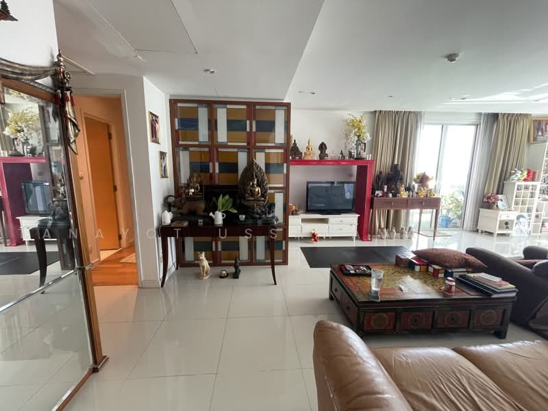 Fullerton Sukhumvit, Bangkok, Sukhumvit Road, Khlong Tan Nua, Watthana, Bangkok, 3 Bedrooms, 172 sqm, Condo For Sale, by Tanayot Ussawamaytee, 500467275 - DDproperty.com