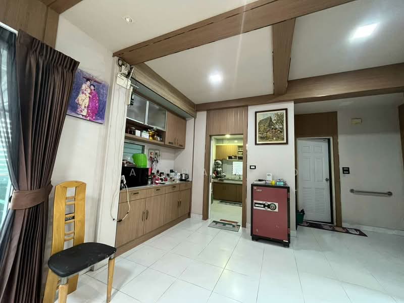 Parichart Suwinthawong : ปาริชาต สุวินทวงศ์, กรุงเทพ, ถนน คุ้มเกล้า, แสนแสบ, มีนบุรี, กรุงเทพ, 288 ตร.ม., บ้านเดี่ยว ขาย, โดย ERA Thailand, 500467286 - DDproperty.com