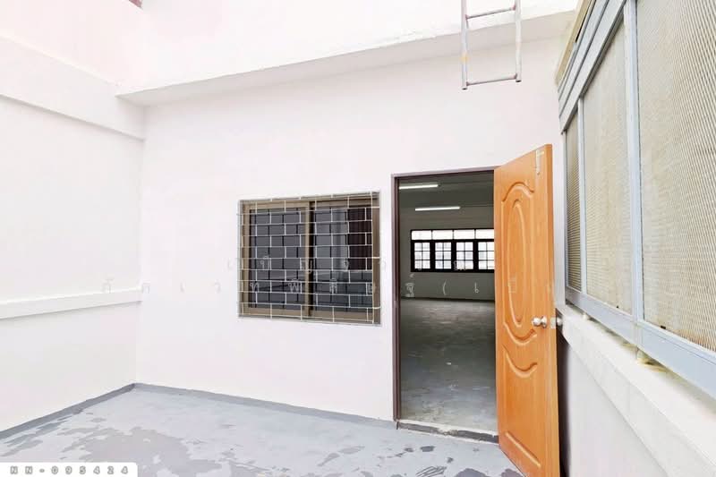 Commercial Building, Phetkasem 69 (Bang Bon 3), NN-095424, Bangkok, Nong Kham, Nong Khaem, Bangkok, , 272 sqm, Shophouse For Sale, by Benchawarin Pakkawetppisit, 500467301 - DDproperty.com
