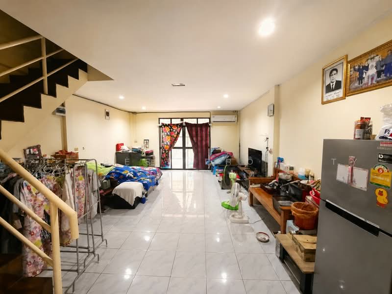 หมู่บ้านรุ่งกิจวิลล่า9 ร่มเกล้า58, กรุงเทพ, คลองสามประเวศ, ลาดกระบัง, กรุงเทพ, 90 ตร.ม., ทาวน์เฮ้าส์ ขาย, โดย The Best Property หนูกรานต, 500467307 - DDproperty.com