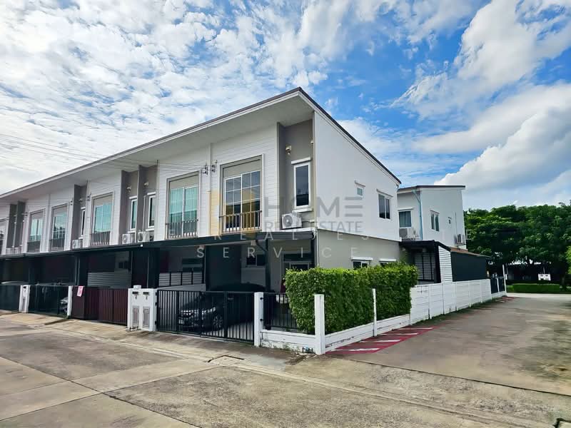 Q District Gusto Donmuang-Songprapa, Bangkok, Songprapa Road, Si Khan, Don Mueang, Bangkok, 3 Bedrooms, 108 sqm, Townhouse For Sale, by HOME Real Estate Service, 500467348 - DDproperty.com