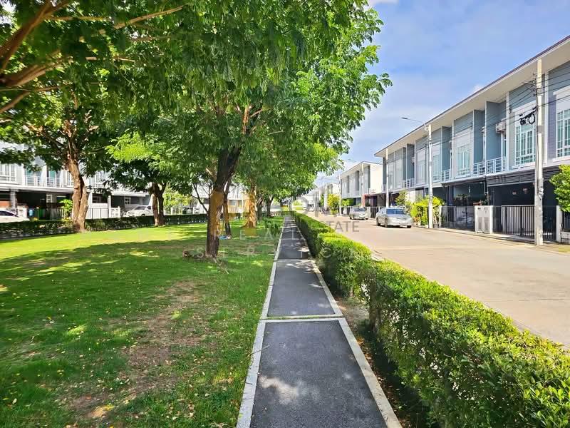 Q District Gusto Donmuang-Songprapa : คิว ดิสทริค กัสโต้ ดอนเมือง-สรงประภา, กรุงเทพ, ถนนสรงประภา, สีกัน, ดอนเมือง, กรุงเทพ, 108 ตร.ม., ทาวน์เฮ้าส์ ขาย, โดย HOME Real Estate Service, 500467348 - DDproperty.com
