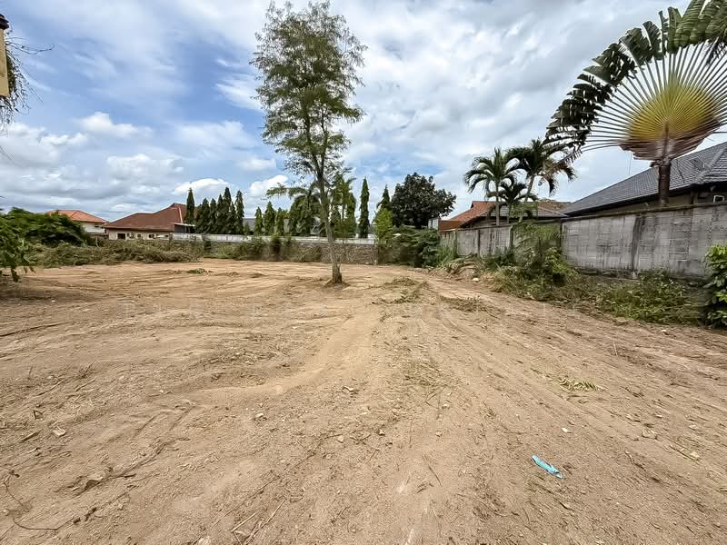 Land for Sale Nong Pla Lai East Pattaya 3 Rai 1 Ngan 10 Sq.w, Chon Buri (Pattaya), Bang Lamung, Bang Lamung (Pattaya), Chon Buri (Pattaya), , 5,240 sqm, Land For Sale, by PLC real estate, 500467376 - DDproperty.com
