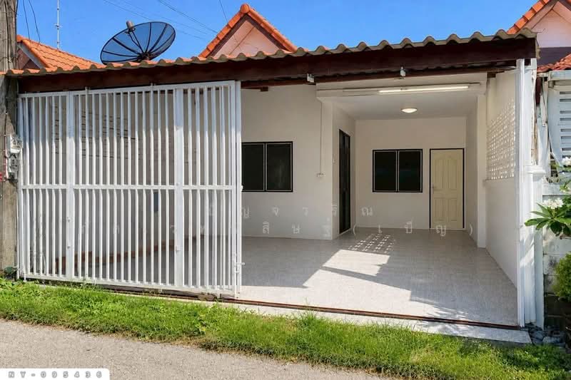Townhouse Pruksachat Villa 2, Sriracha, Chonburi NY-095436, Chon Buri (Pattaya), Surasak, Si Racha, Chon Buri (Pattaya), 2 Bedrooms, 75 sqm, Townhouse For Sale, by Benchawarin Pakkawetppisit, 500467379 - DDproperty.com