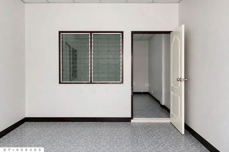 Townhouse Pruksachat Villa 2, Sriracha, Chonburi NY-095436, Chon Buri (Pattaya), Surasak, Si Racha, Chon Buri (Pattaya), 2 Bedrooms, 75 sqm, Townhouse For Sale, by Benchawarin Pakkawetppisit, 500467379 - DDproperty.com