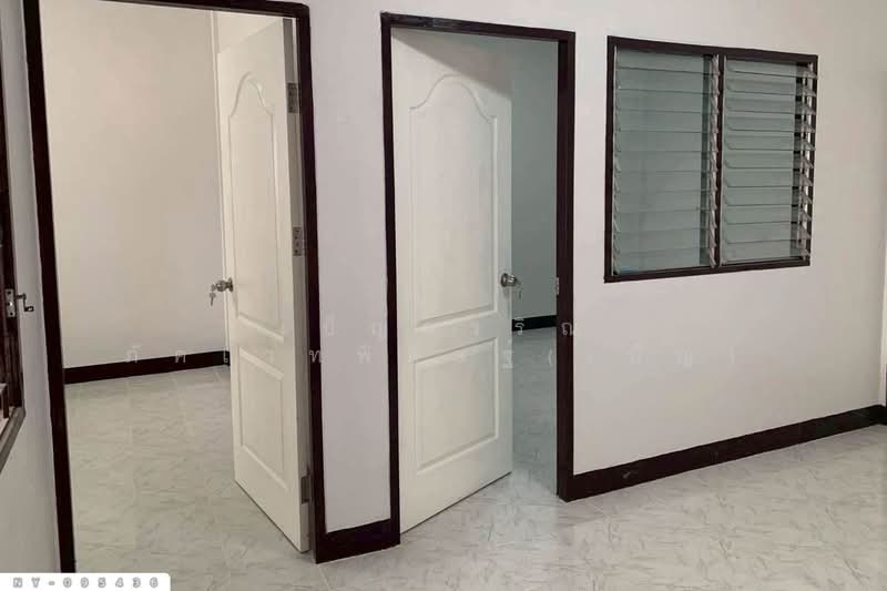 Townhouse Pruksachat Villa 2, Sriracha, Chonburi NY-095436, Chon Buri (Pattaya), Surasak, Si Racha, Chon Buri (Pattaya), 2 Bedrooms, 75 sqm, Townhouse For Sale, by Benchawarin Pakkawetppisit, 500467379 - DDproperty.com