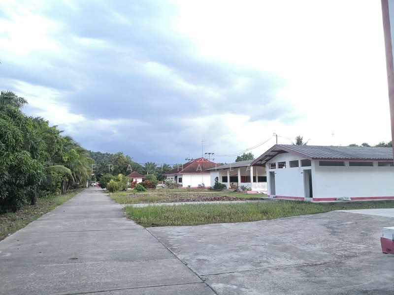 โรงงานพร้อมที่ดิน ทำเลทอง อ.กาญจนดิษฐ์ สุราษฎร์ธานี, Surat Thani, Tha Uthae, Kanchanadit, Surat Thani, , 39,320 sqm, Warehouse/Factory For Sale, by ERA Thailand, 500467380 - DDproperty.com