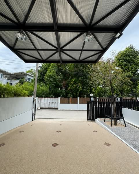อาคารให้เช่า ลาดพร้าว รามอินทรา ทาวน์อินทาวน์ : Buildings for rent in Ladprao, Ramintra, Town in Tow, กรุงเทพ, พลับพลา, วังทองหลาง, กรุงเทพ, 800 ตร.ม., ตึกแถว-อาคารพาณิชย์ ให้เช่า, โดย TOAH T., 500467387 - DDproperty.com