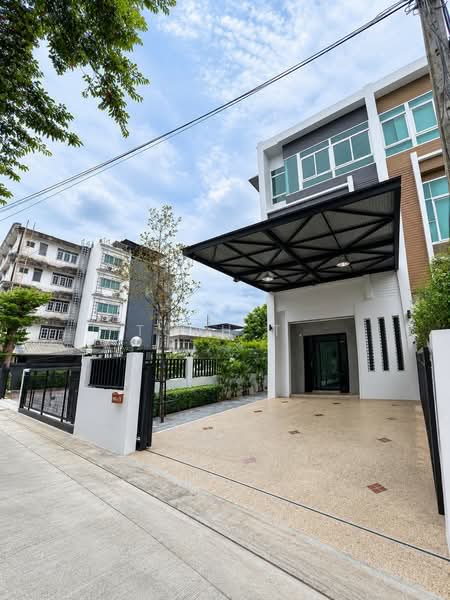 อาคารให้เช่า ลาดพร้าว รามอินทรา ทาวน์อินทาวน์ : Buildings for rent in Ladprao, Ramintra, Town in Tow, กรุงเทพ, พลับพลา, วังทองหลาง, กรุงเทพ, 800 ตร.ม., ตึกแถว-อาคารพาณิชย์ ให้เช่า, โดย TOAH T., 500467387 - DDproperty.com